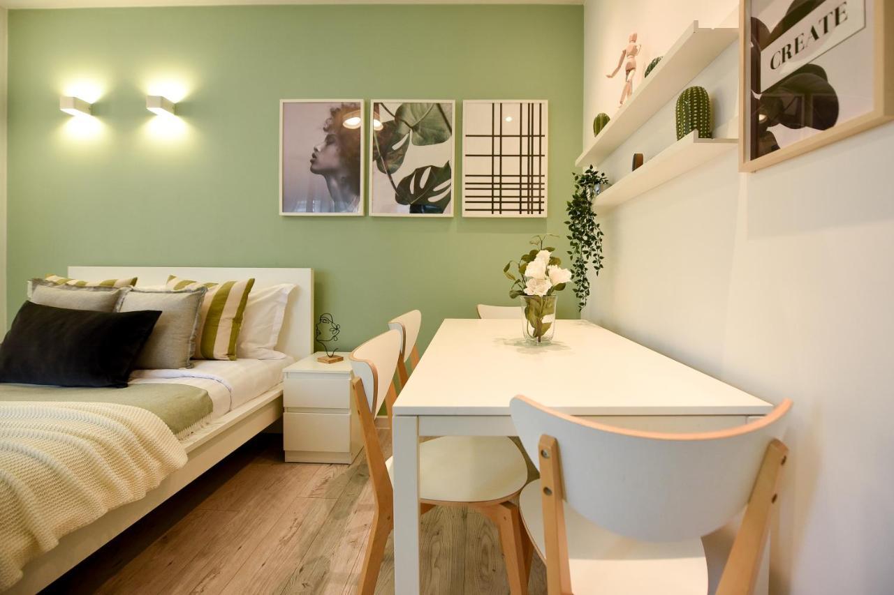 Spacious 1Br In The City Center - Amazing For Extended Stays Bucharest Exterior photo