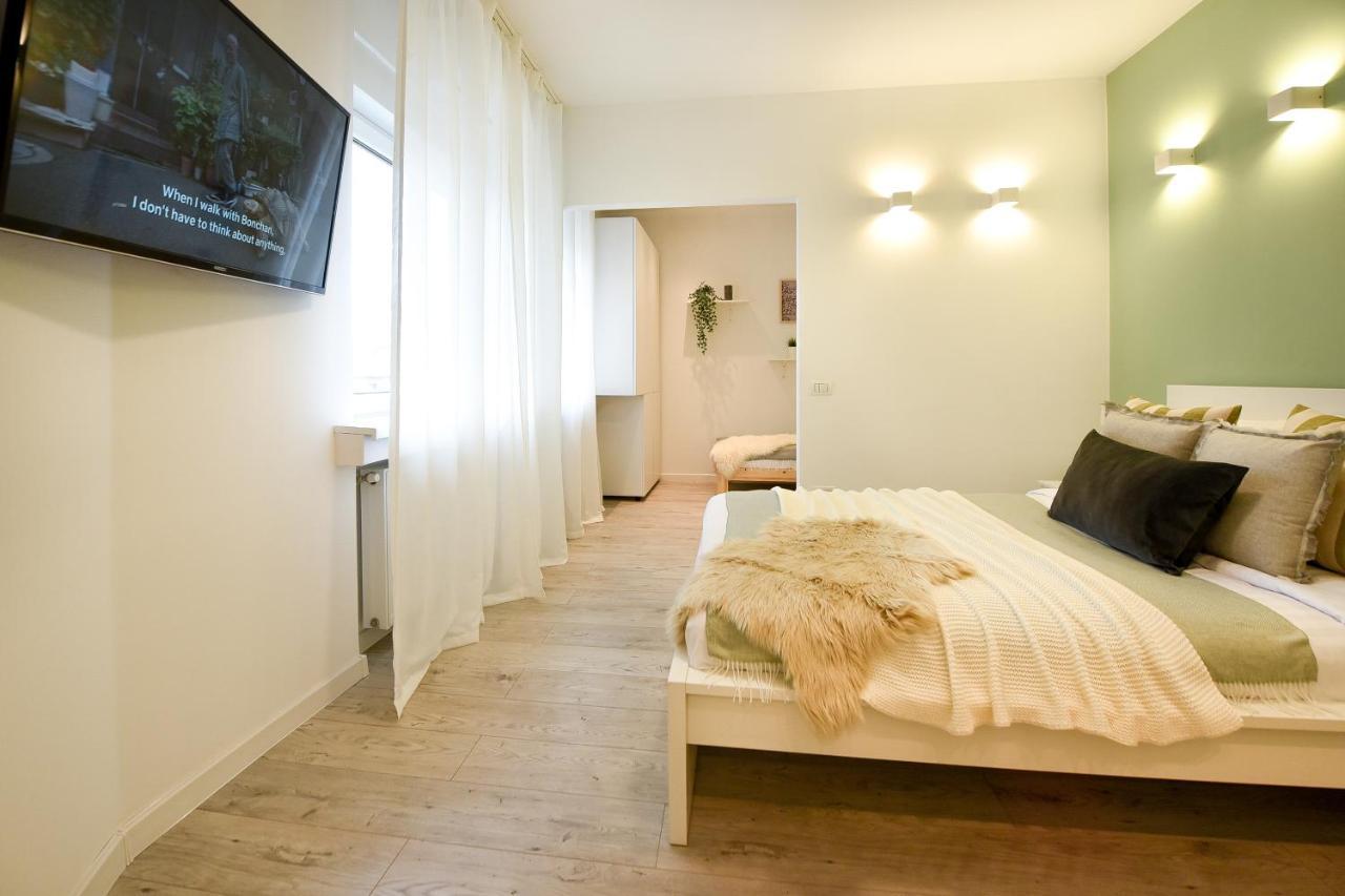Spacious 1Br In The City Center - Amazing For Extended Stays Bucharest Exterior photo